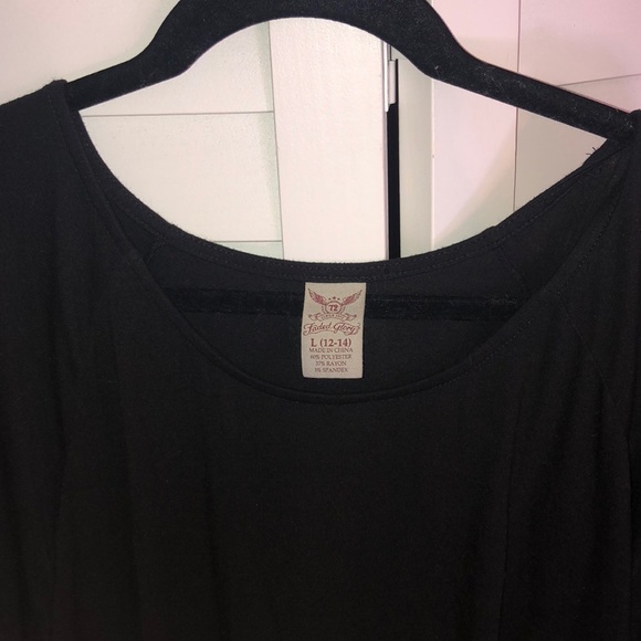 ⚠️ Classy black shirt 💣 - Picture 5 of 5